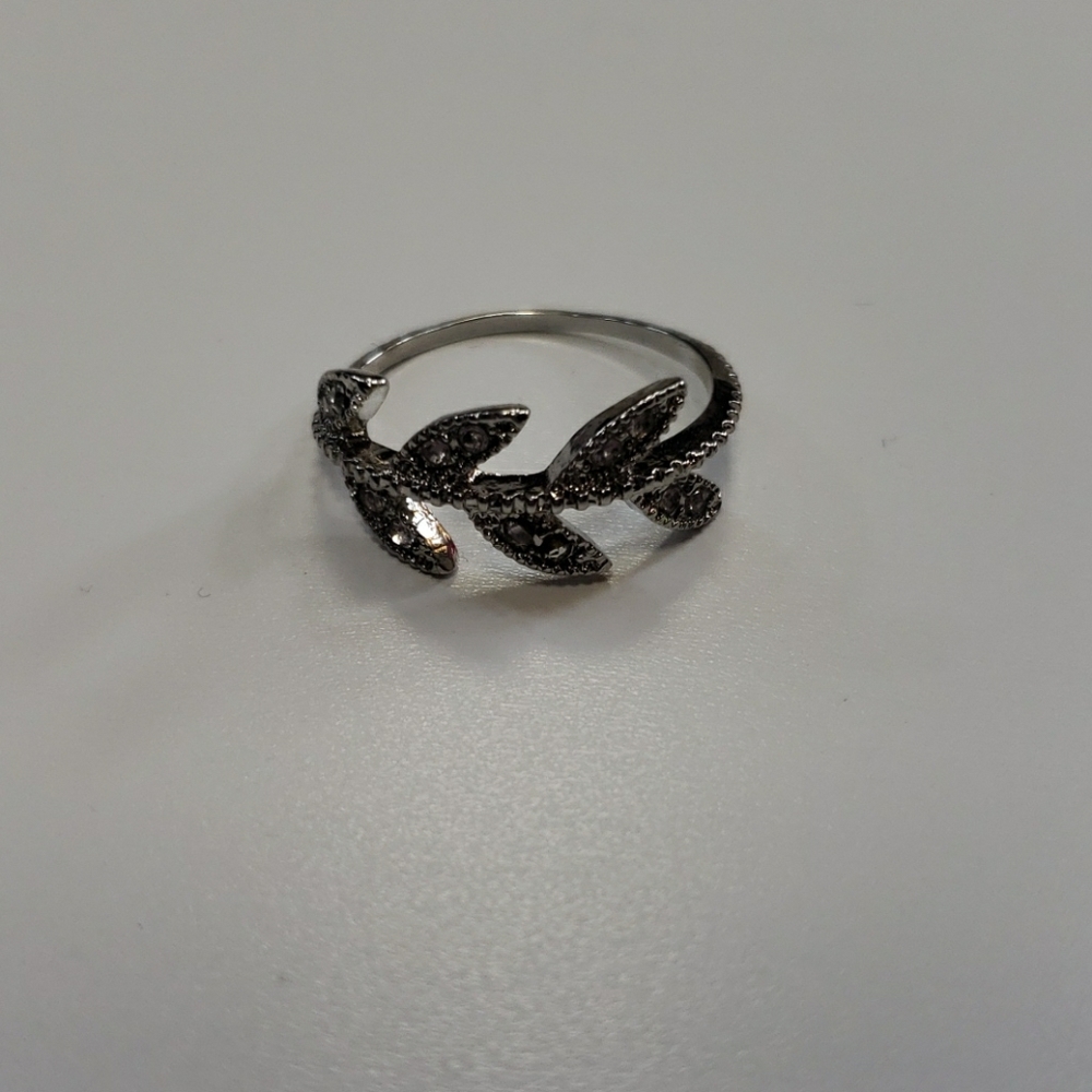 Silver leaf ring size 8